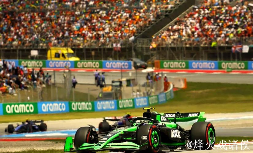 神奇阿布扎比定律?维斯塔潘遗憾失去年度冠军,提前锁定五冠王荣誉 神奇阿布扎比定律?维斯塔潘遗憾失去年度冠军,提前锁定五冠王荣誉